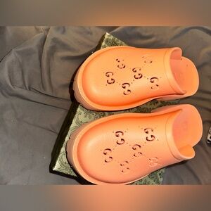 PLATFORM CLOGS
